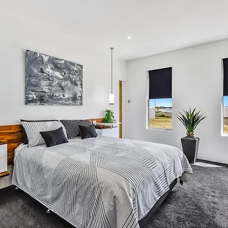 شقة Conroe Executive Townhouse - Modern & Stylish مونت غامبير المظهر الخارجي الصورة